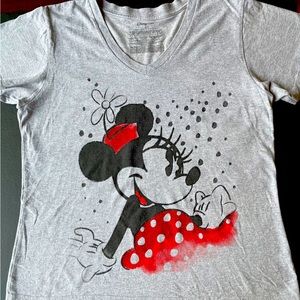 BRAND NEW women’s Disney Minnie Mouse Xl sparkle shirt